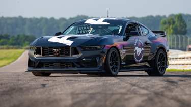Ford Mustang Dark Horse R